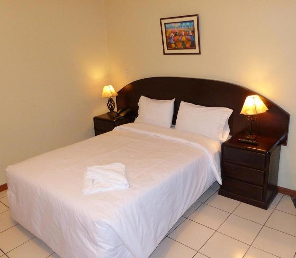 Hotel Larco 656 Miraflores 2*