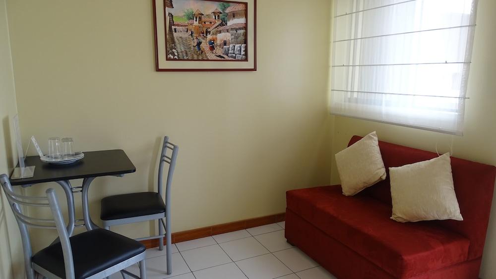 Larco 656 Miraflores Hotel 2*